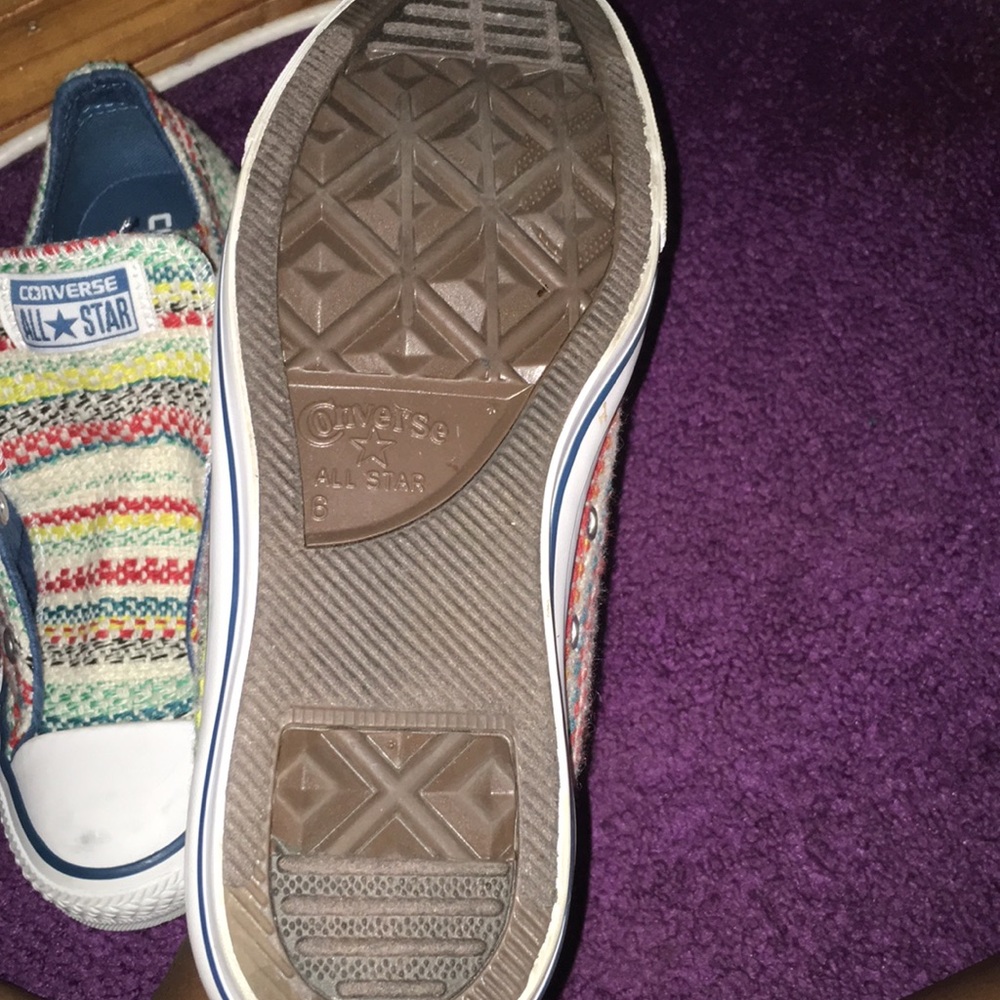 Converse - Picture 2 of 3
